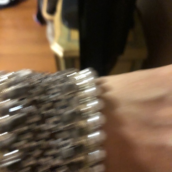 Bracelet. NWT. Dark Grey and White Pearls. - Picture 3 of 7